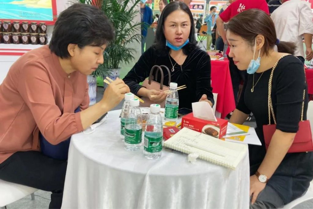 九游(中国)参展湖南食餐会暨良之隆食材节成果丰硕