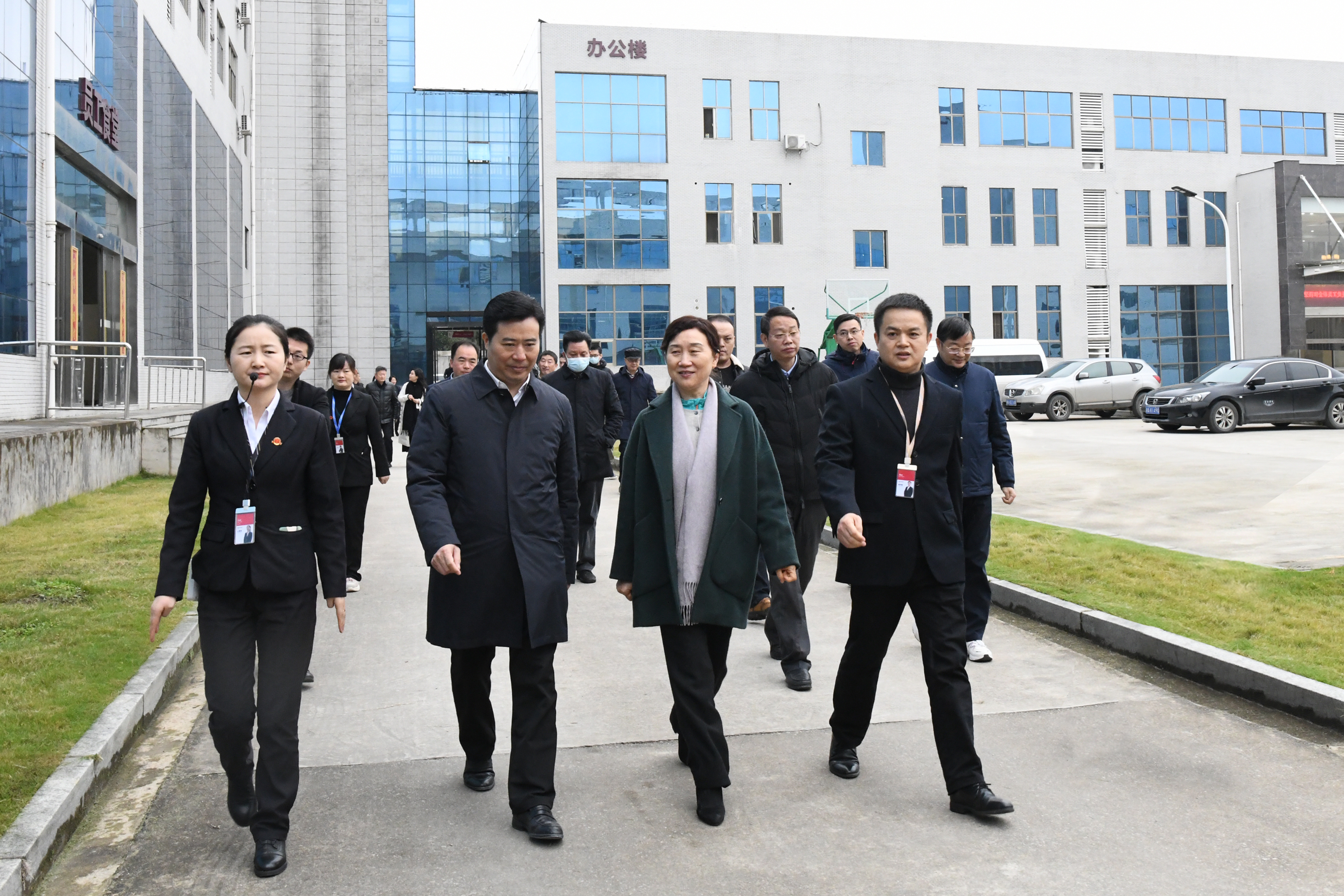 湖南省政协主席李微微率队莅临九游(中国)调研指导工作